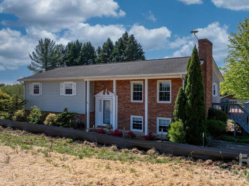 65 Pinewood Road, Granite Falls, NC 28630.  MLS# CAR4374012, YatesRealty ID 16209. 