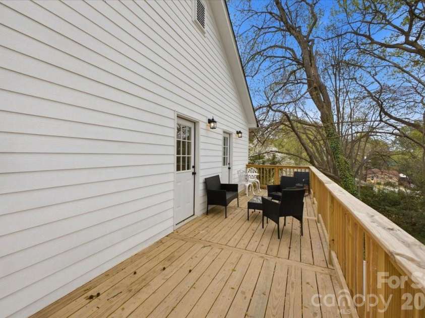 1413 Hateras Avenue, Charlotte, NC 28216.  MLS# CAR4364708, YatesRealty ID 16210. Upper deck