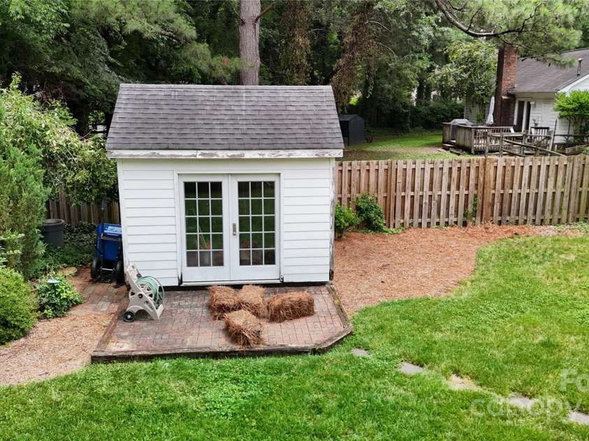 2507 Birnen Drive, Charlotte, NC 28210.  MLS# CAR4263045, YatesRealty ID 16210. Shed