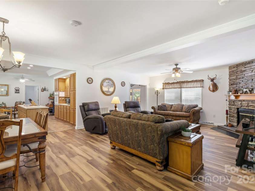 1738 Charlotte Highway, Lancaster, SC 29720.  MLS# CAR4265269, YatesRealty ID 16211. 