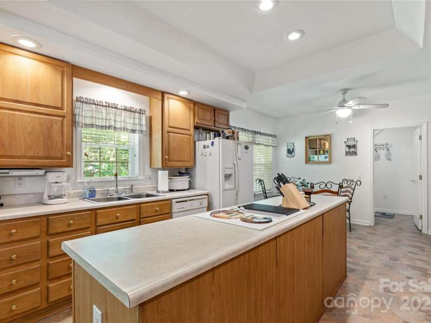 1738 Charlotte Highway, Lancaster, SC 29720.  MLS# CAR4265269, YatesRealty ID 16211. 
