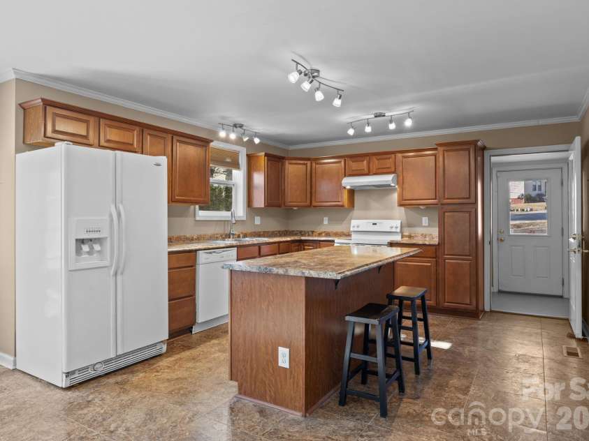 708 Old Charlotte Road, Concord, NC 28027.  MLS# CAR4341638, YatesRealty ID 16211. 