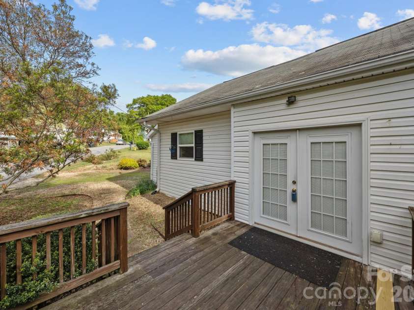 708 Old Charlotte Road, Concord, NC 28027.  MLS# CAR4341638, YatesRealty ID 16211. 