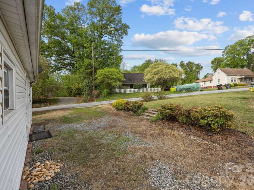 708 Old Charlotte Road, Concord, NC 28027.  MLS# CAR4341638, YatesRealty ID 16211. 