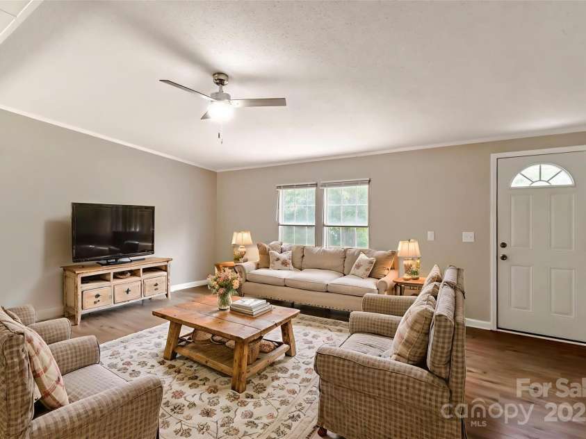 1245 Forest Ridge Road, Bessemer City, NC 28016.  MLS# CAR4265467, YatesRealty ID 16212. 