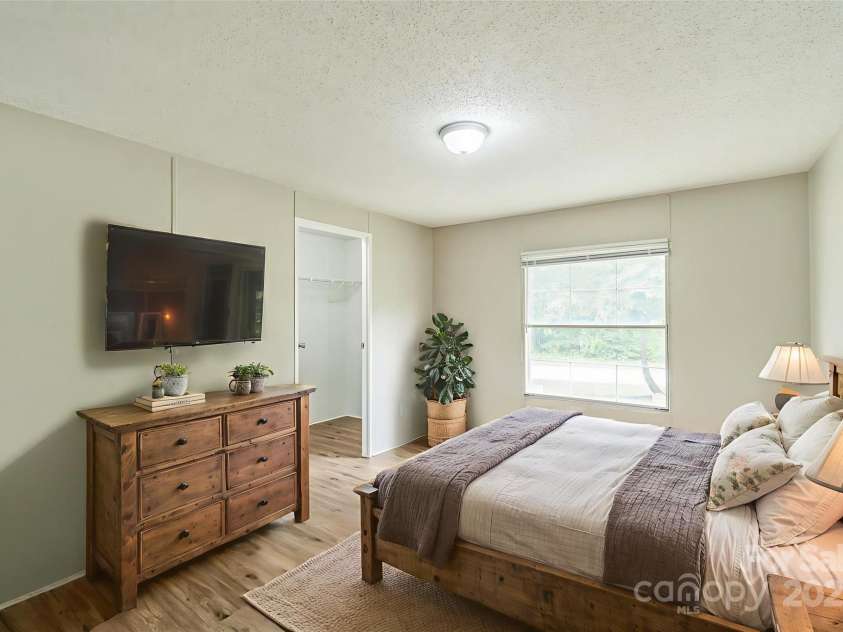 1245 Forest Ridge Road, Bessemer City, NC 28016.  MLS# CAR4265467, YatesRealty ID 16212. 