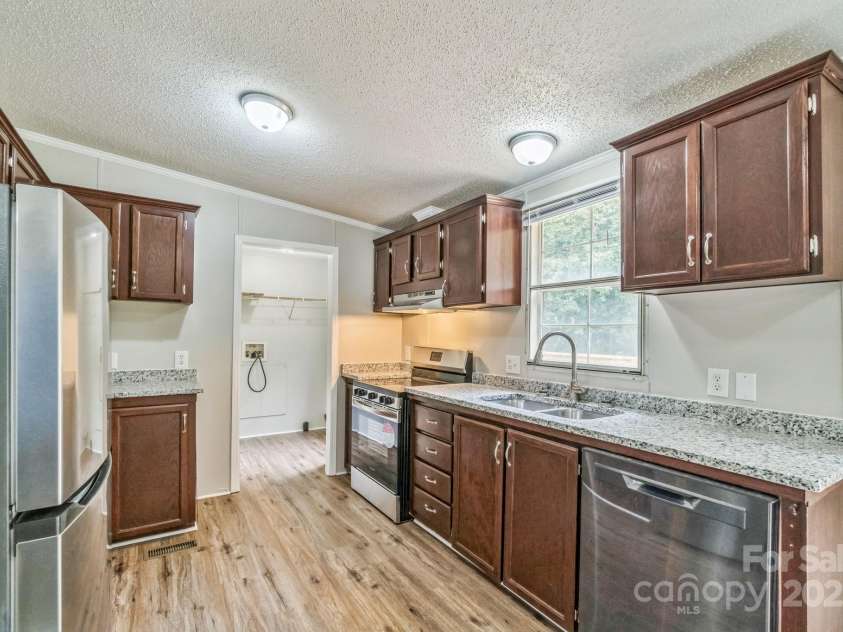 1245 Forest Ridge Road, Bessemer City, NC 28016.  MLS# CAR4265467, YatesRealty ID 16212. 