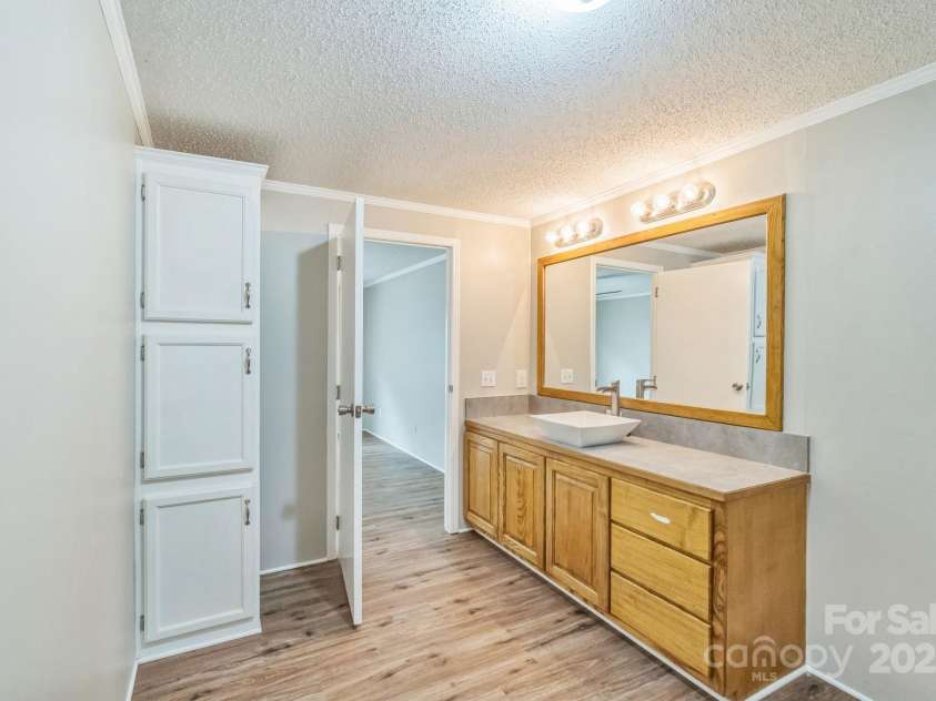 1245 Forest Ridge Road, Bessemer City, NC 28016.  MLS# CAR4265467, YatesRealty ID 16212. 