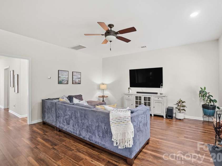 2109 Coral Berry Lane, Waxhaw, NC 28173.  MLS# CAR4360421, YatesRealty ID 16213. 