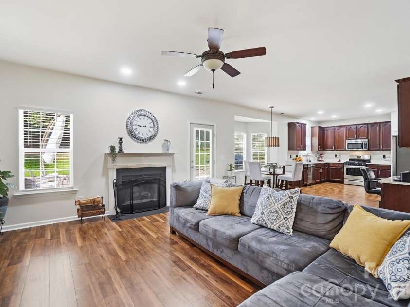 2109 Coral Berry Lane, Waxhaw, NC 28173.  MLS# CAR4360421, YatesRealty ID 16213. 