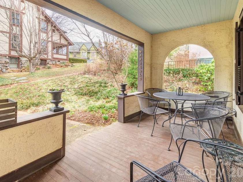 2 Hillside Walk, Asheville, NC 28801.  MLS# CAR4359990, YatesRealty ID 16216. 