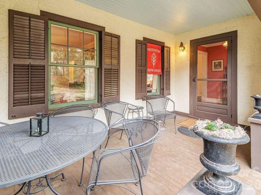 2 Hillside Walk, Asheville, NC 28801.  MLS# CAR4359990, YatesRealty ID 16216. 