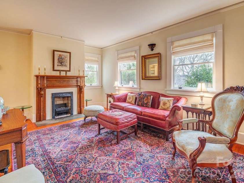 2 Hillside Walk, Asheville, NC 28801.  MLS# CAR4359990, YatesRealty ID 16216. 