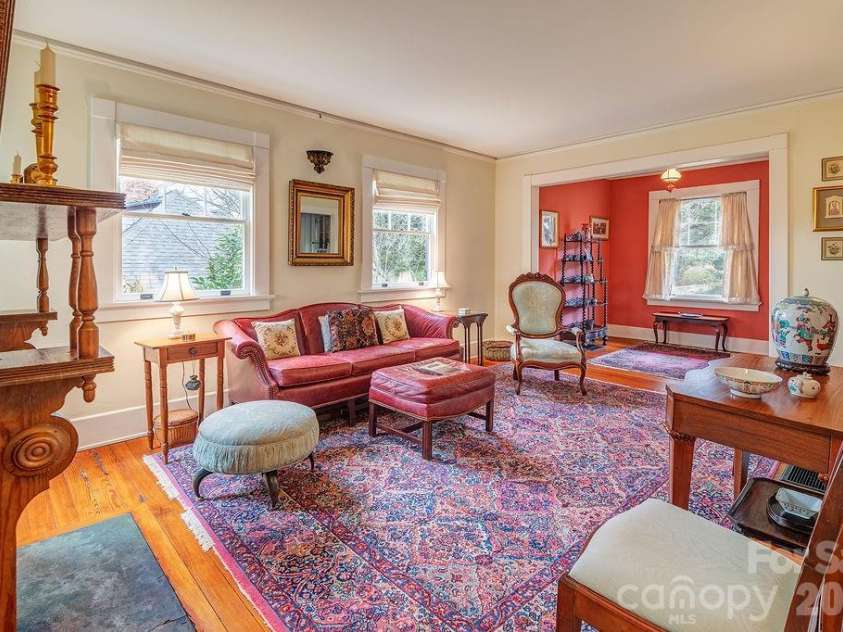2 Hillside Walk, Asheville, NC 28801.  MLS# CAR4359990, YatesRealty ID 16216. 