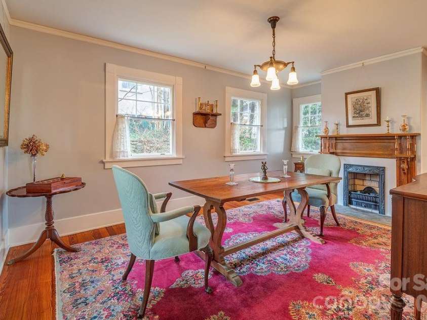 2 Hillside Walk, Asheville, NC 28801.  MLS# CAR4359990, YatesRealty ID 16216. 