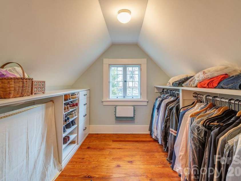 2 Hillside Walk, Asheville, NC 28801.  MLS# CAR4359990, YatesRealty ID 16216. 