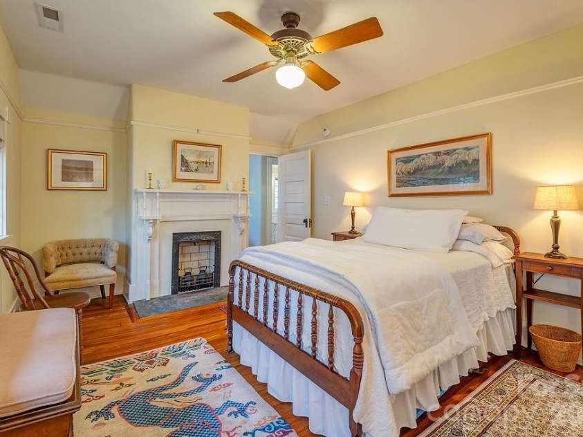 2 Hillside Walk, Asheville, NC 28801.  MLS# CAR4359990, YatesRealty ID 16216. 