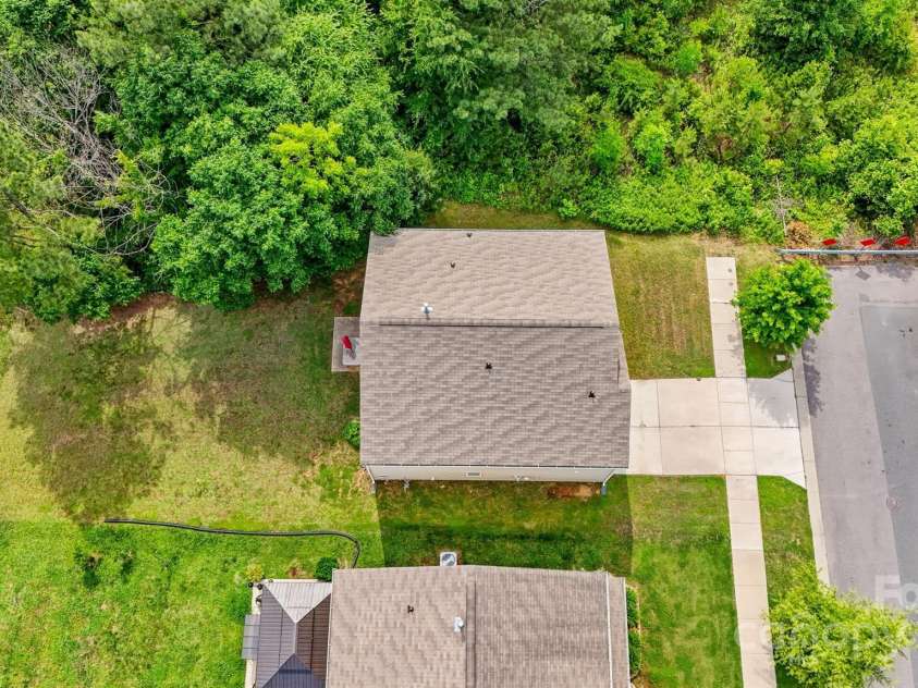 5311 Oakdale Ridge Road, Charlotte, NC 28216.  MLS# CAR4265306, YatesRealty ID 16216. 