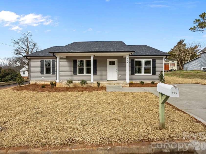 125 Doody Avenue, Norwood, NC 28128.  MLS# CAR4317866, YatesRealty ID 16217. 