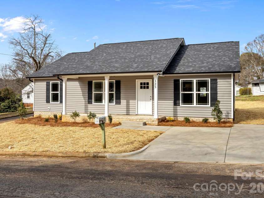 125 Doody Avenue, Norwood, NC 28128.  MLS# CAR4317866, YatesRealty ID 16217. 