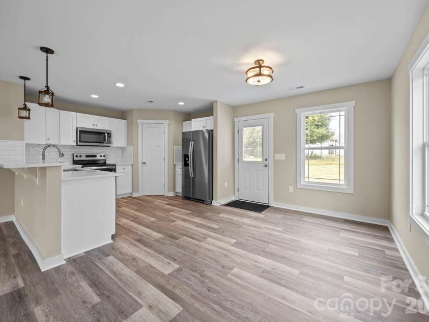 125 Doody Avenue, Norwood, NC 28128.  MLS# CAR4317866, YatesRealty ID 16217. Dining