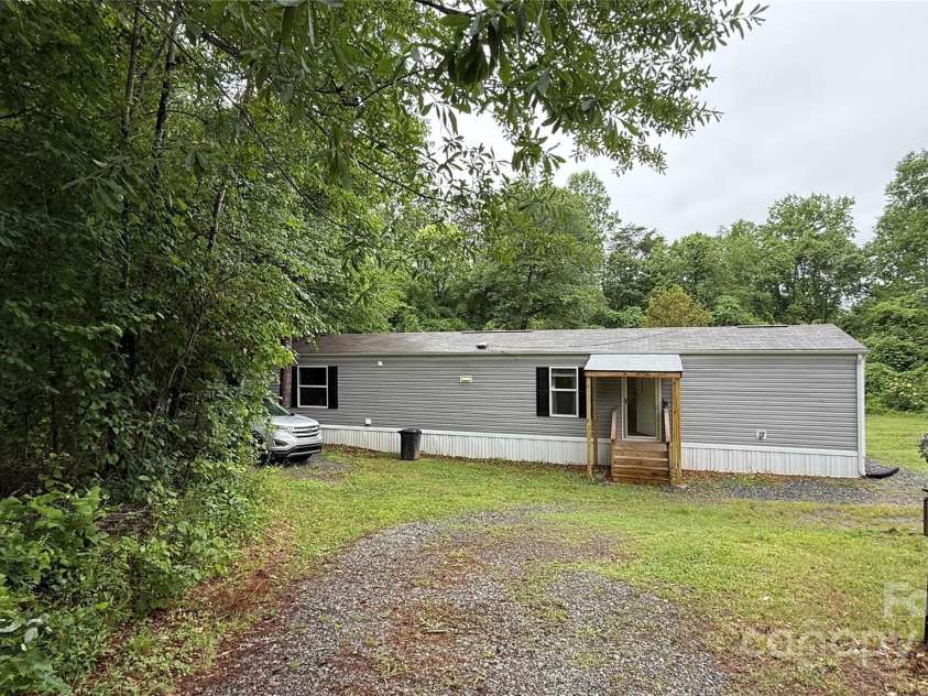 143 Hamilton Road, Rutherfordton, NC 28139.  MLS# CAR4265588, YatesRealty ID 16217. 
