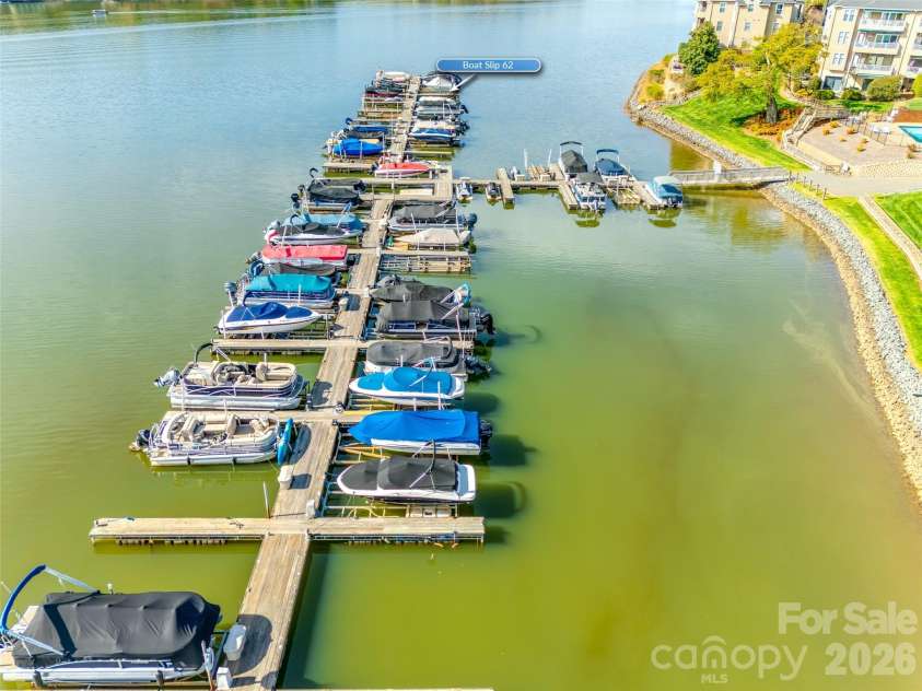 9709 Emerald Point Drive, Charlotte, NC 28278.  MLS# CAR4371327, YatesRealty ID 16218. 