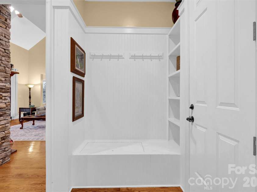 105 Tuskarora Point Lane, Mooresville, NC 28117.  MLS# CAR4325072, YatesRealty ID 16219. Mudroom Storage