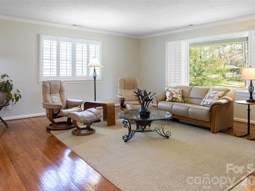 774 Crooked Creek Road, Hendersonville, NC 28739.  MLS# CAR4332331, YatesRealty ID 16220. 