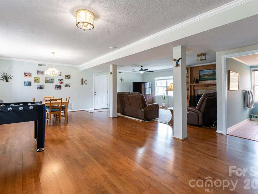 774 Crooked Creek Road, Hendersonville, NC 28739.  MLS# CAR4332331, YatesRealty ID 16220. 