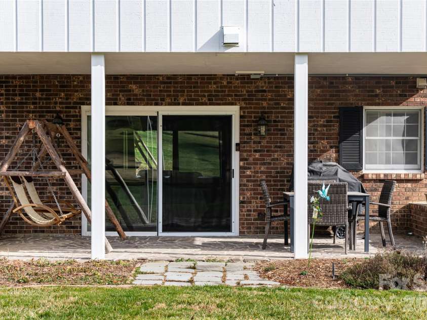 774 Crooked Creek Road, Hendersonville, NC 28739.  MLS# CAR4332331, YatesRealty ID 16220. 