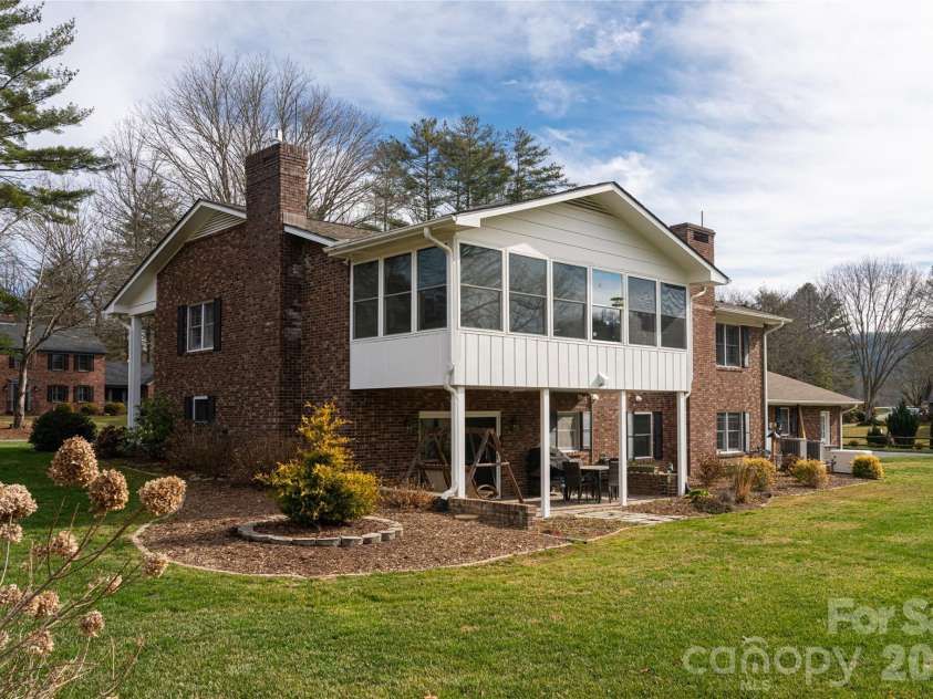 774 Crooked Creek Road, Hendersonville, NC 28739.  MLS# CAR4332331, YatesRealty ID 16220. 