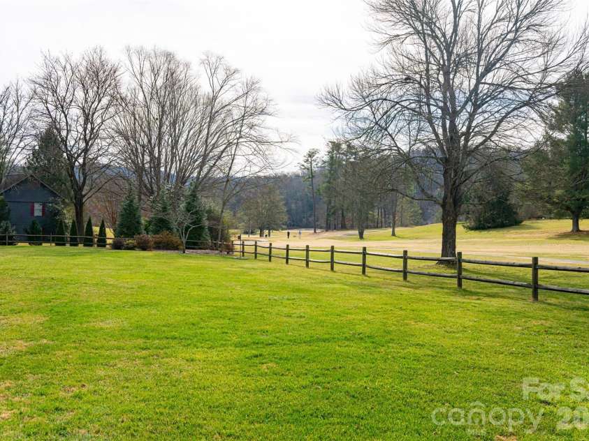 774 Crooked Creek Road, Hendersonville, NC 28739.  MLS# CAR4332331, YatesRealty ID 16220. 