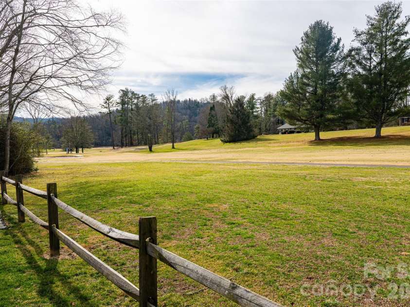 774 Crooked Creek Road, Hendersonville, NC 28739.  MLS# CAR4332331, YatesRealty ID 16220. 