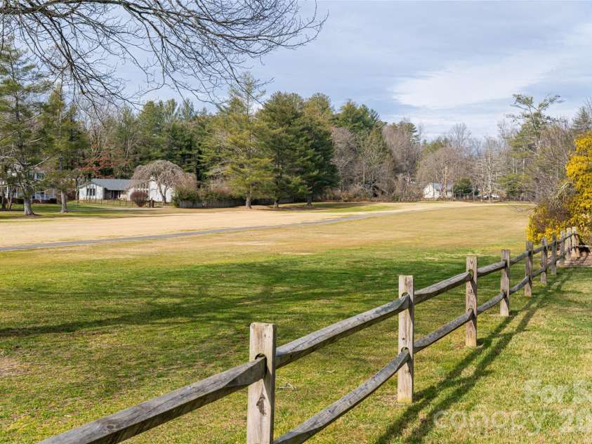 774 Crooked Creek Road, Hendersonville, NC 28739.  MLS# CAR4332331, YatesRealty ID 16220. 