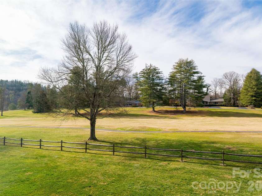 774 Crooked Creek Road, Hendersonville, NC 28739.  MLS# CAR4332331, YatesRealty ID 16220. 