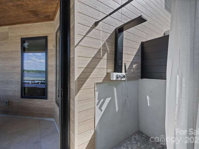 2052 Lake Road, Ridgeway, SC 29130.  MLS# CAR4260921, YatesRealty ID 16221. 