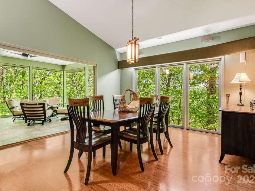 1760 Winding Creek Drive, Waynesville, NC 28786.  MLS# CAR4264715, YatesRealty ID 16223. Dining area