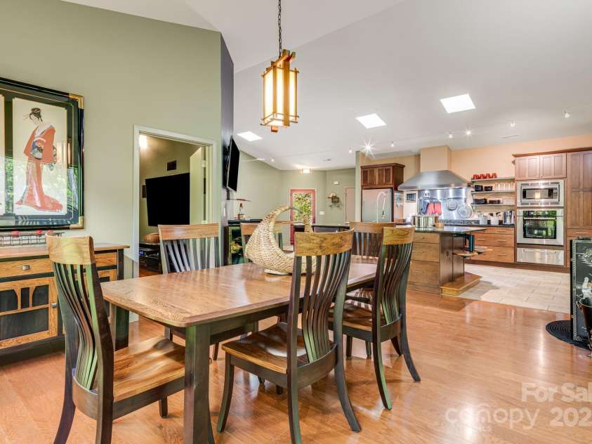 1760 Winding Creek Drive, Waynesville, NC 28786.  MLS# CAR4264715, YatesRealty ID 16223. Dining area