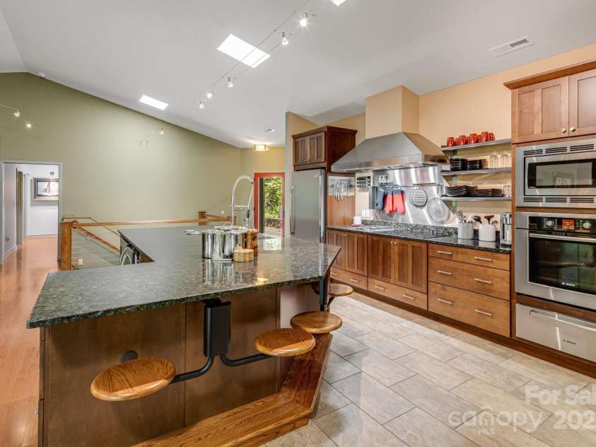 1760 Winding Creek Drive, Waynesville, NC 28786.  MLS# CAR4264715, YatesRealty ID 16223. Kitchen (5)