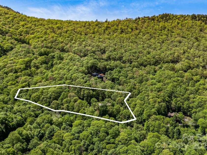 1760 Winding Creek Drive, Waynesville, NC 28786.  MLS# CAR4264715, YatesRealty ID 16223. Lot lines for visual representation only
