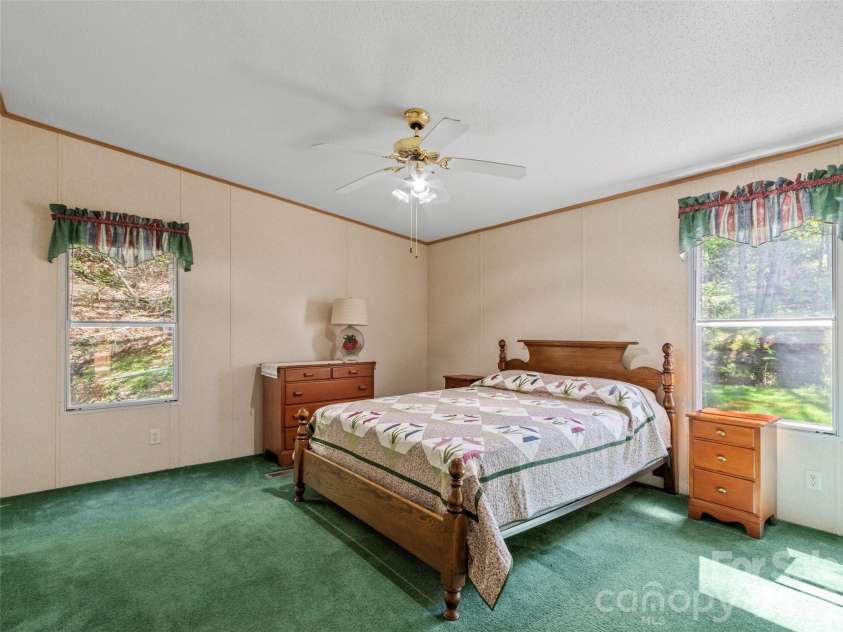 469 Hensley Branch Road, Burnsville, NC 28714.  MLS# CAR4369351, YatesRealty ID 16223. 
