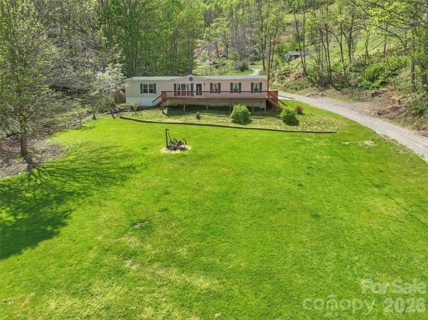469 Hensley Branch Road, Burnsville, NC 28714.  MLS# CAR4369351, YatesRealty ID 16223. 