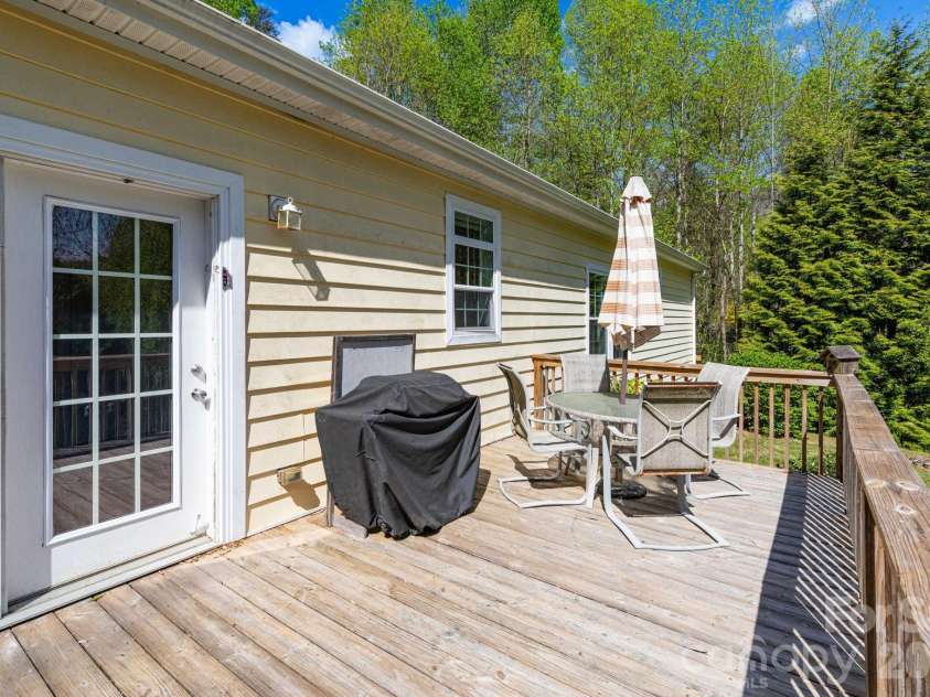 39 Kylie Grace Lane, Candler, NC 28715.  MLS# CAR4363998, YatesRealty ID 16224. Back Deck