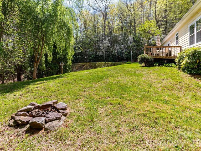 39 Kylie Grace Lane, Candler, NC 28715.  MLS# CAR4363998, YatesRealty ID 16224. Back Yard