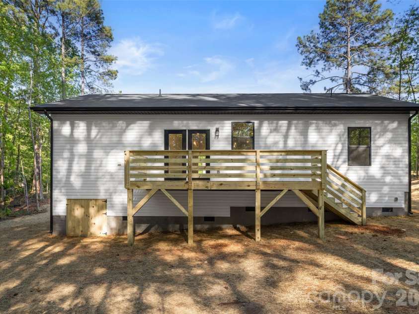 2277 Pacer Drive, Lancaster, SC 29720.  MLS# CAR4370344, YatesRealty ID 16225. 