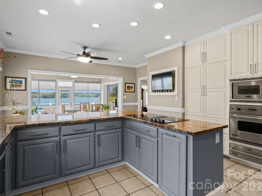 15236 Elena Drive, Charlotte, NC 28278.  MLS# CAR4368720, YatesRealty ID 16227. 