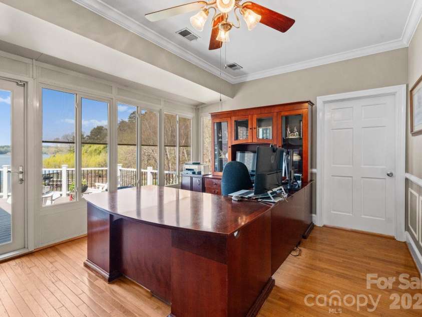 15236 Elena Drive, Charlotte, NC 28278.  MLS# CAR4368720, YatesRealty ID 16227. 