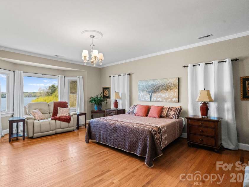 15236 Elena Drive, Charlotte, NC 28278.  MLS# CAR4368720, YatesRealty ID 16227. 