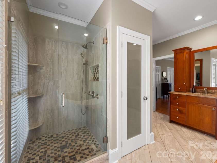 15236 Elena Drive, Charlotte, NC 28278.  MLS# CAR4368720, YatesRealty ID 16227. 
